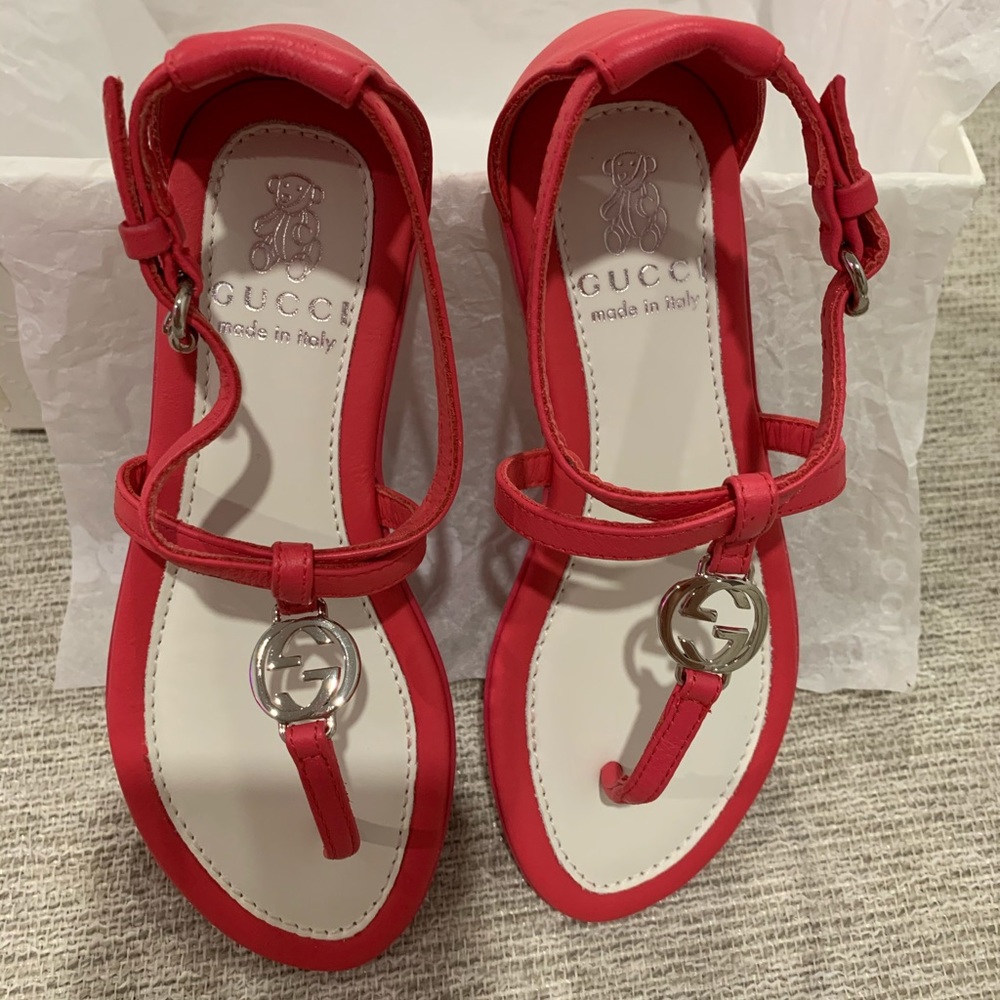 Gucci girls size 28 thong sandals.